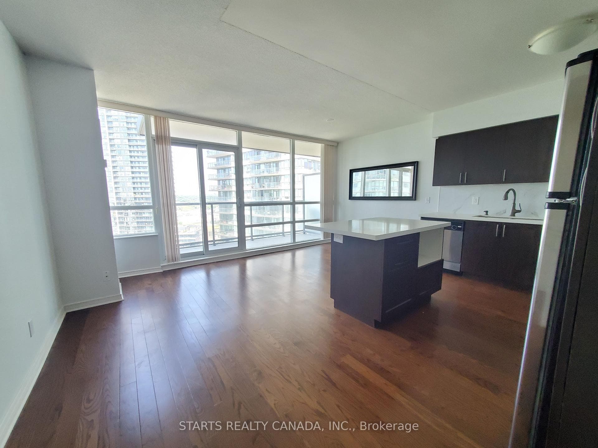 2240 Lake Shore Boulevard Unit 1505 photo 4