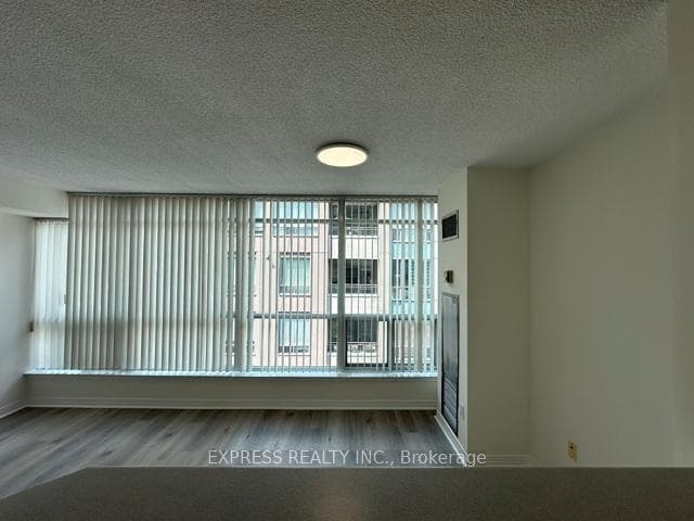 942 Yonge Street Unit 1104 photo 6