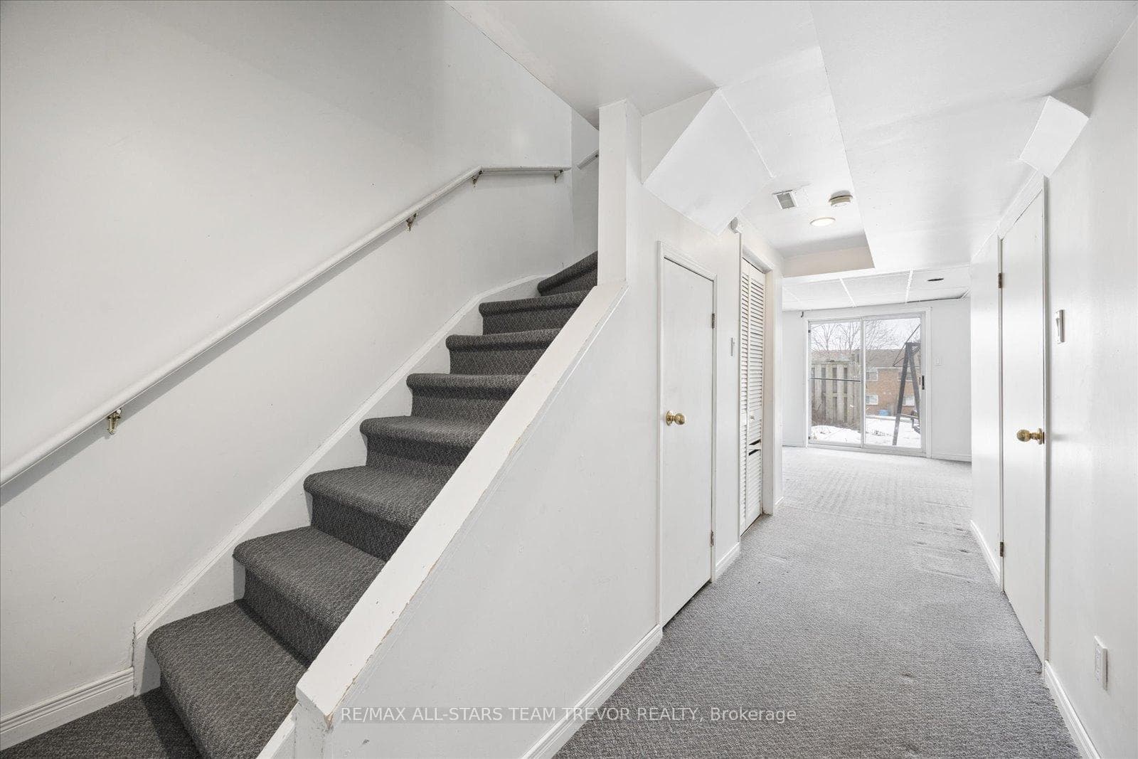 611 Gibney Crescent Unit 24 photo 23