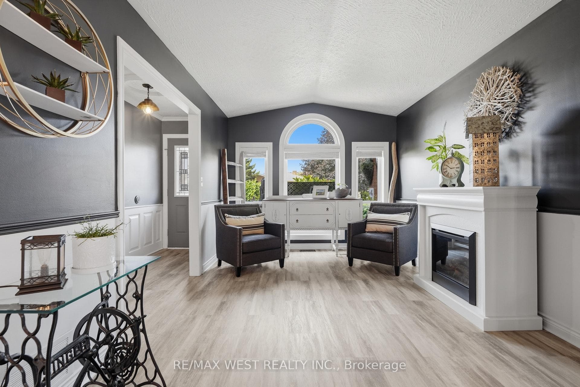 515 Berkindale Drive photo 8