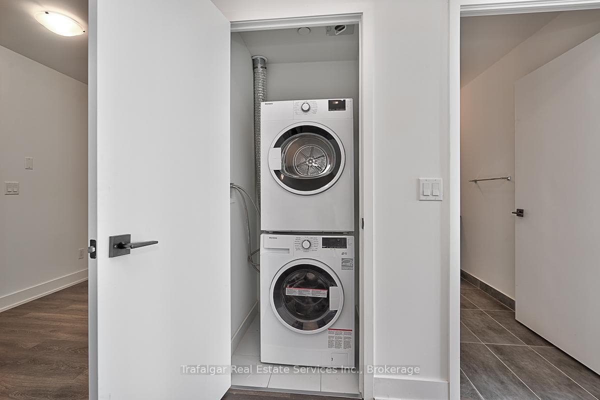 2481 Taunton Road Unit 1509 photo 13