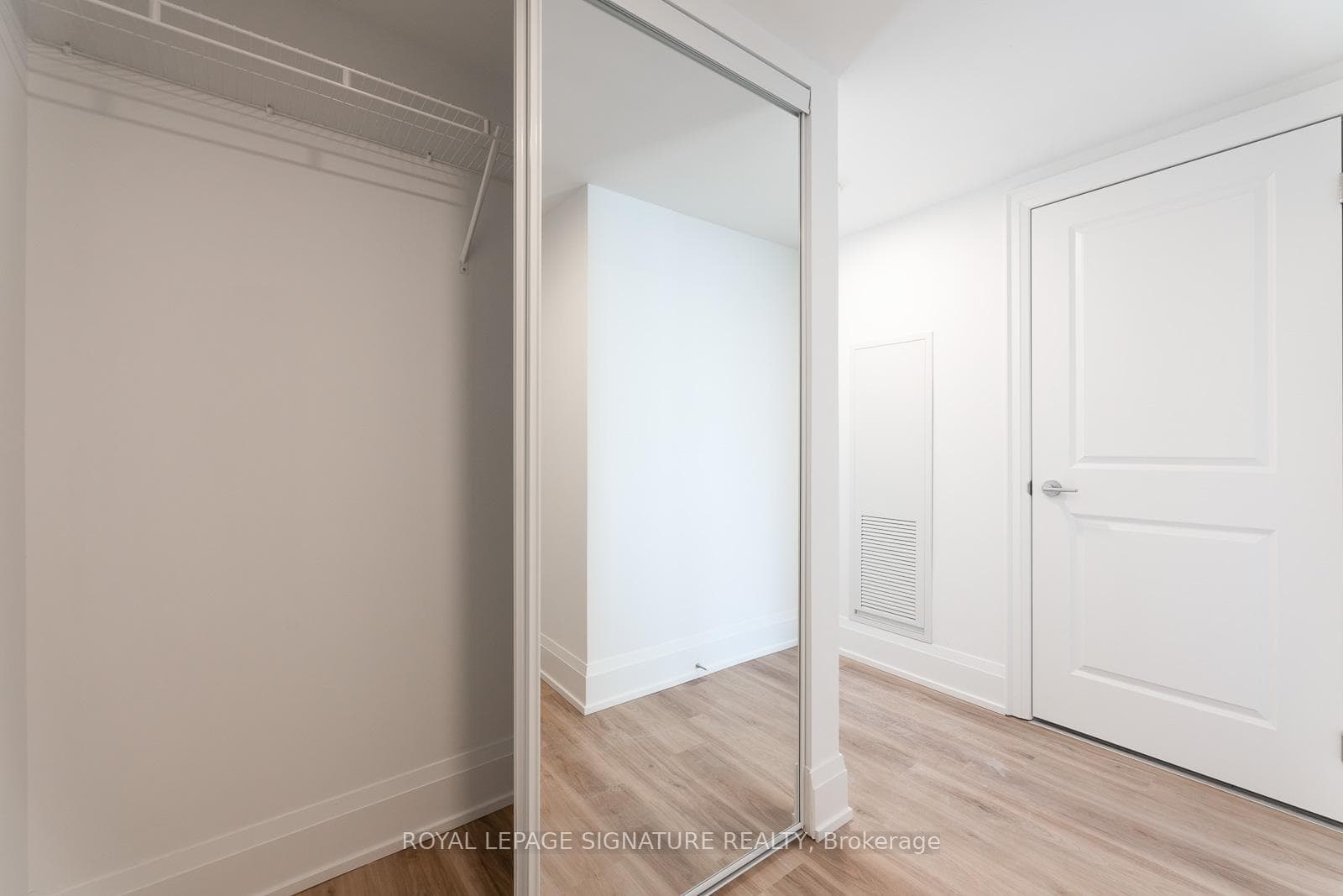 556 Marlee Avenue Unit 724 photo 11