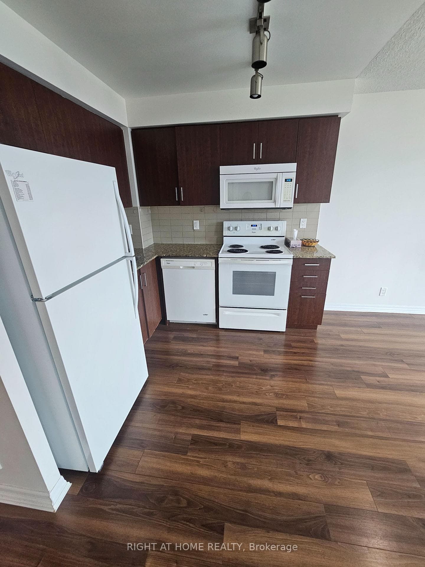 80 Esther Lorrie Drive Unit 513 photo 14