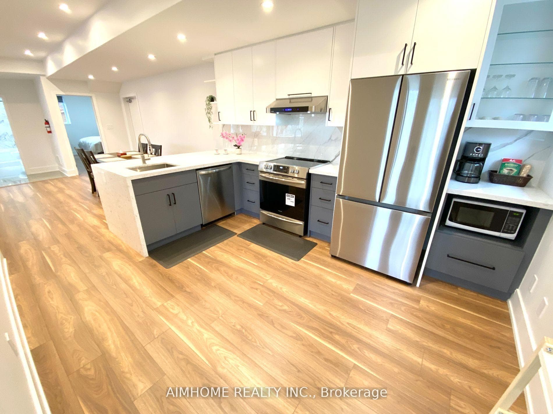 225 Maxwell Street Unit (Lower) photo 9