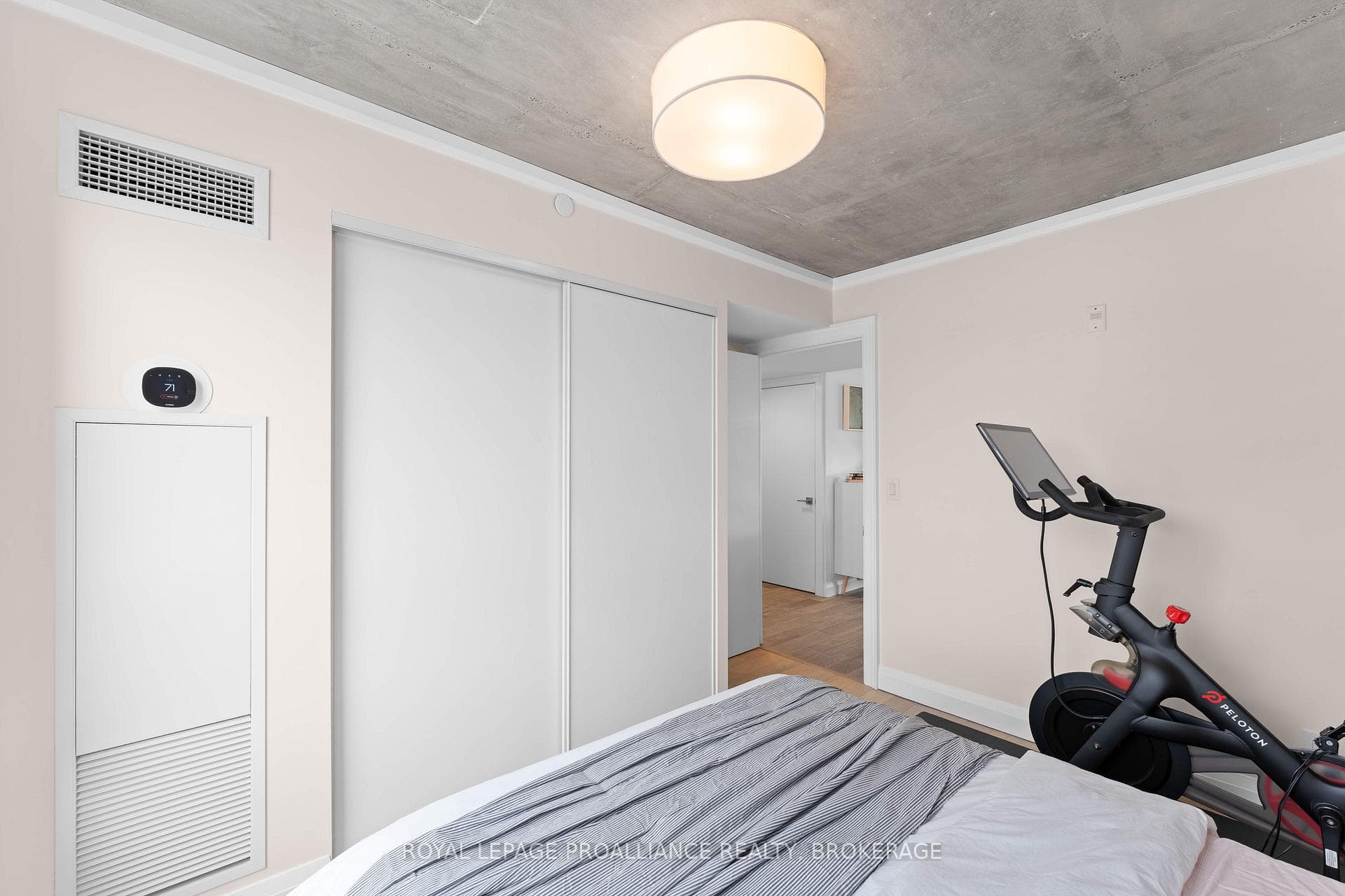 121 Queen Street Unit 711 photo 20