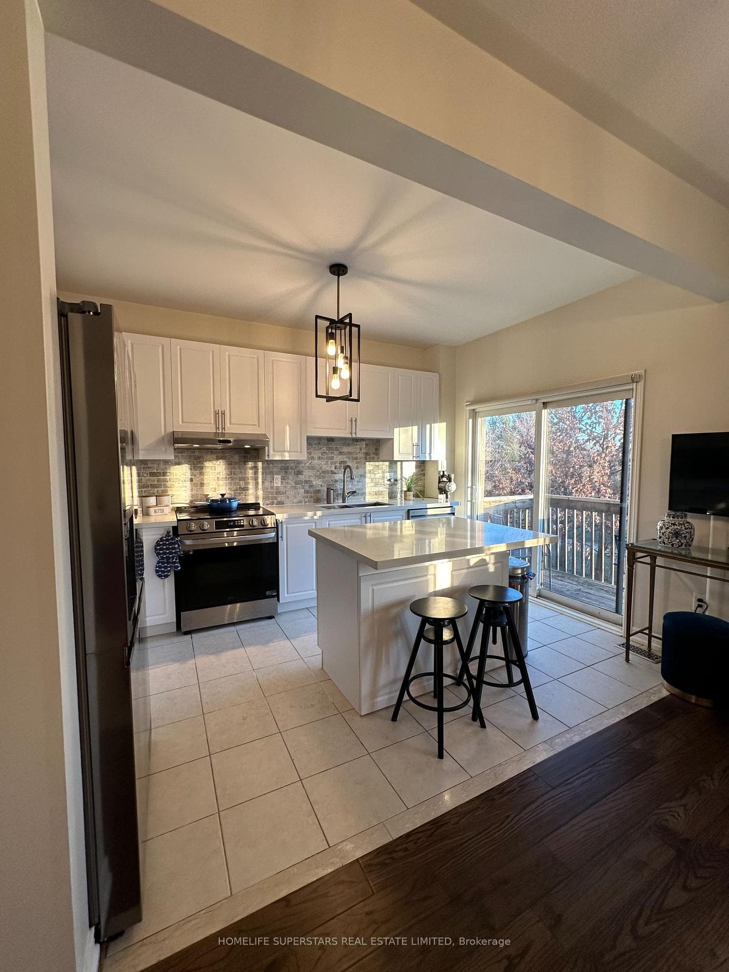 374 Spring Blossom Crescent photo 11