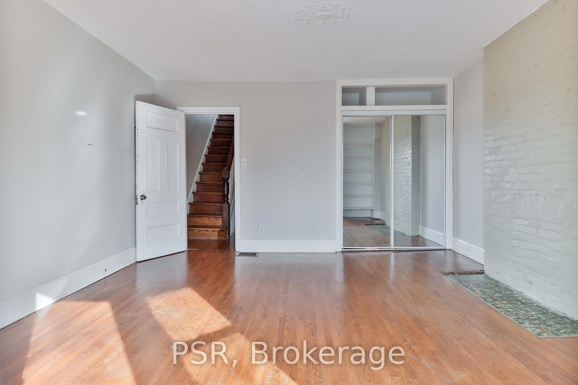 251 Bedford Road photo 10