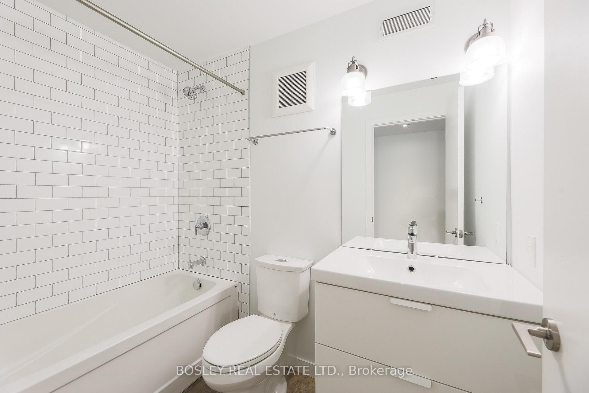 63 Dagmar Avenue Unit Lower photo 13
