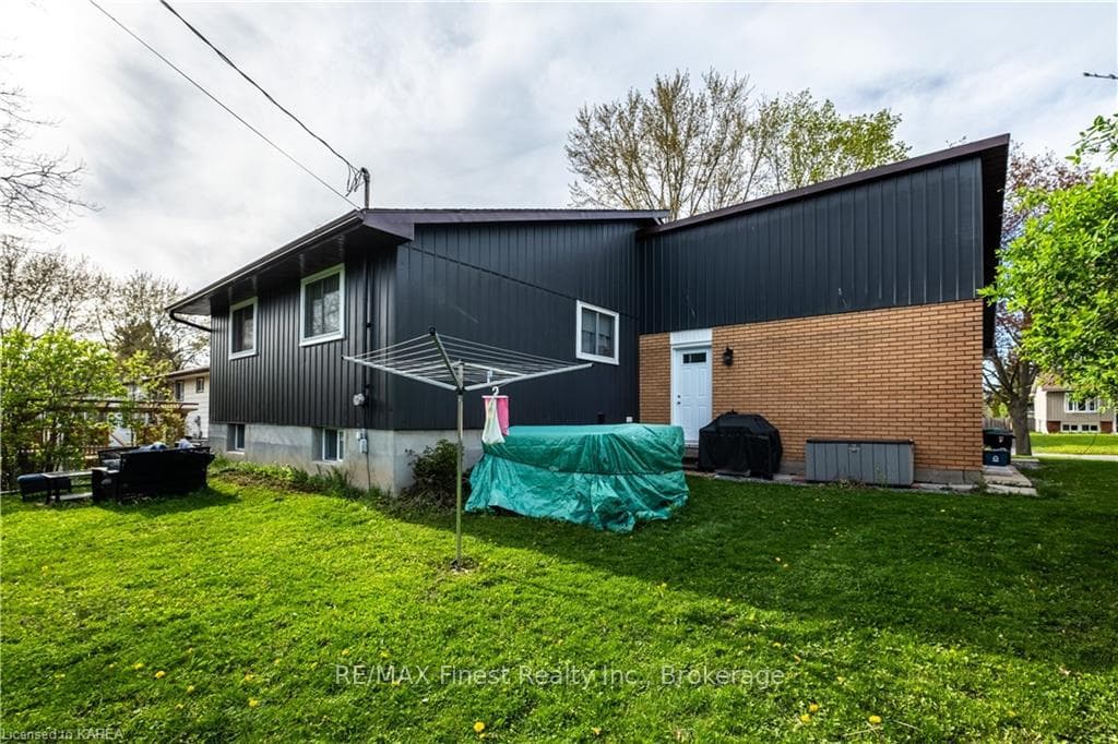 1235 CARMIL Boulevard photo 26