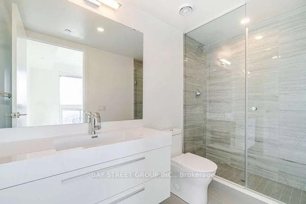 39 Roehampton Avenue Unit 2604 photo 20