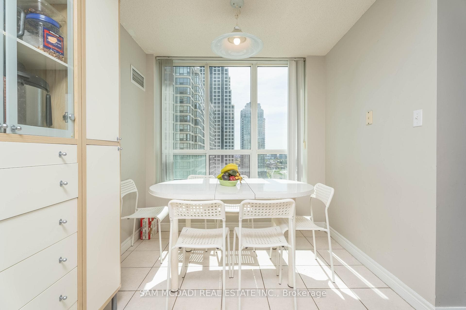 156 Enfield Place Unit 1709 photo 12