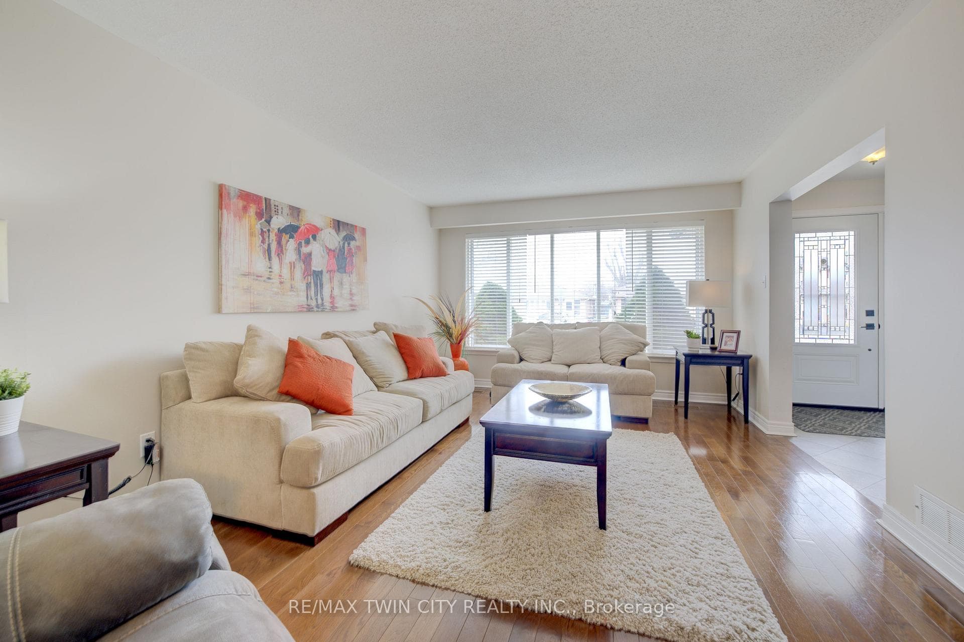 1119 Mary Avenue photo 8