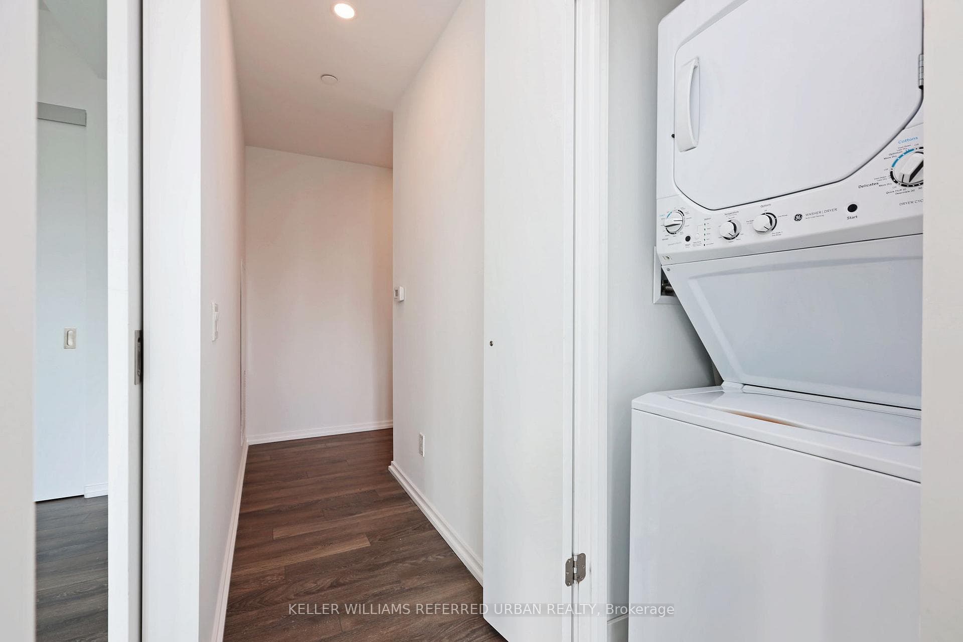 197 Yonge Street Unit 3009 photo 22