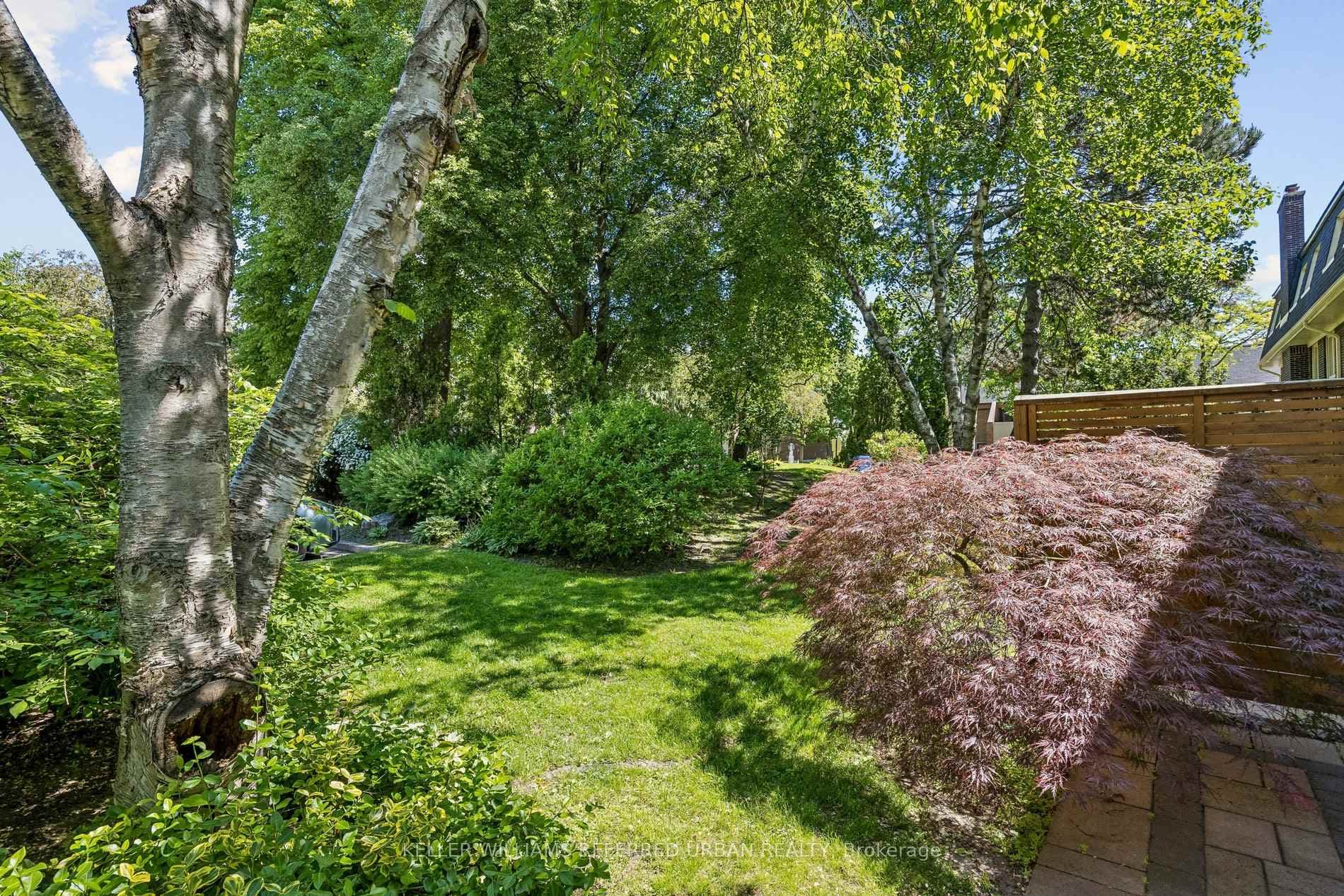 31 Flaming Roseway N/A photo 30