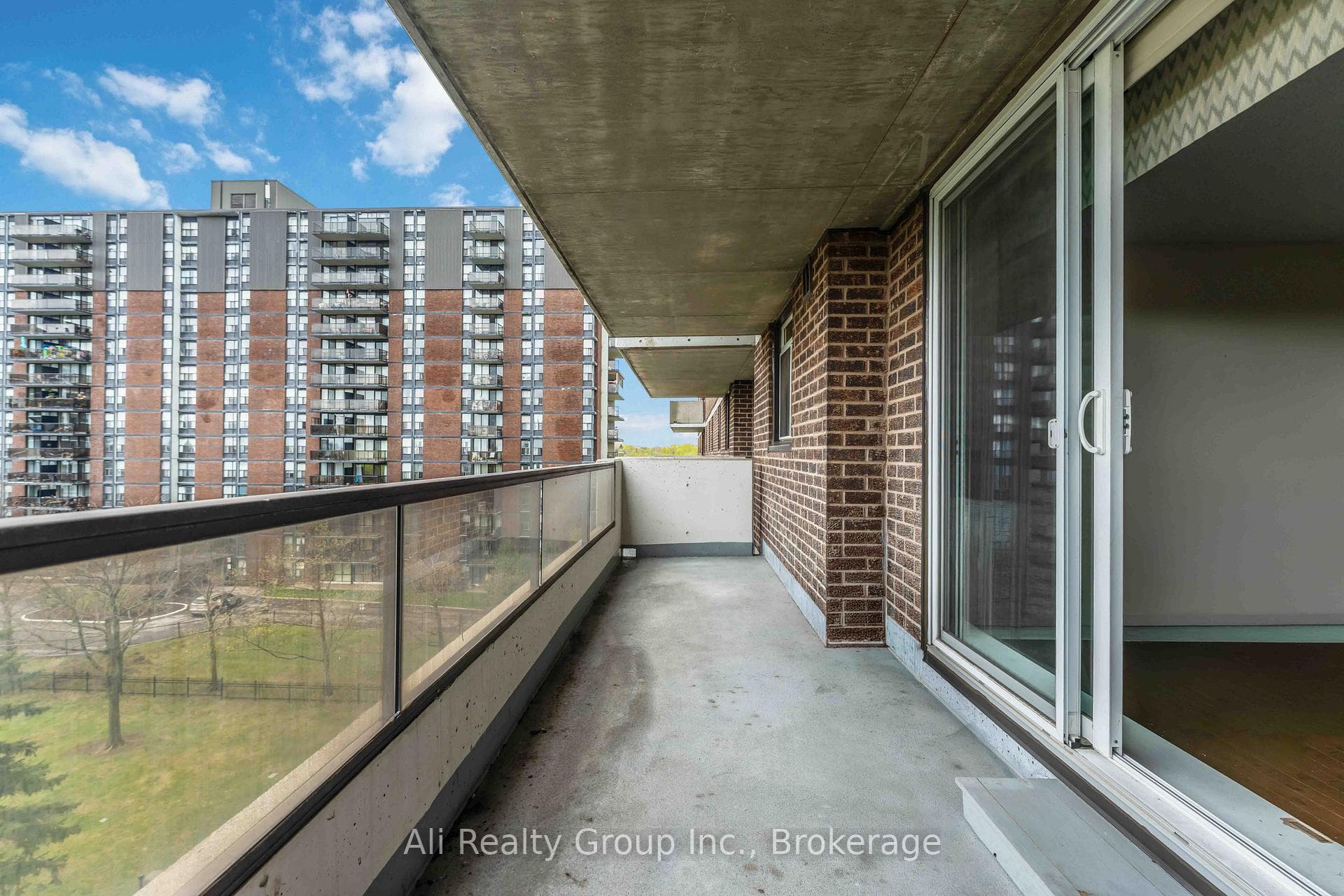 1705 Playfair Drive Unit 610 photo 25
