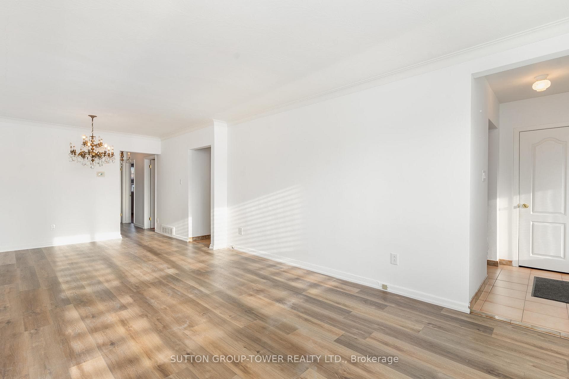 126 Giltspur Drive photo 5