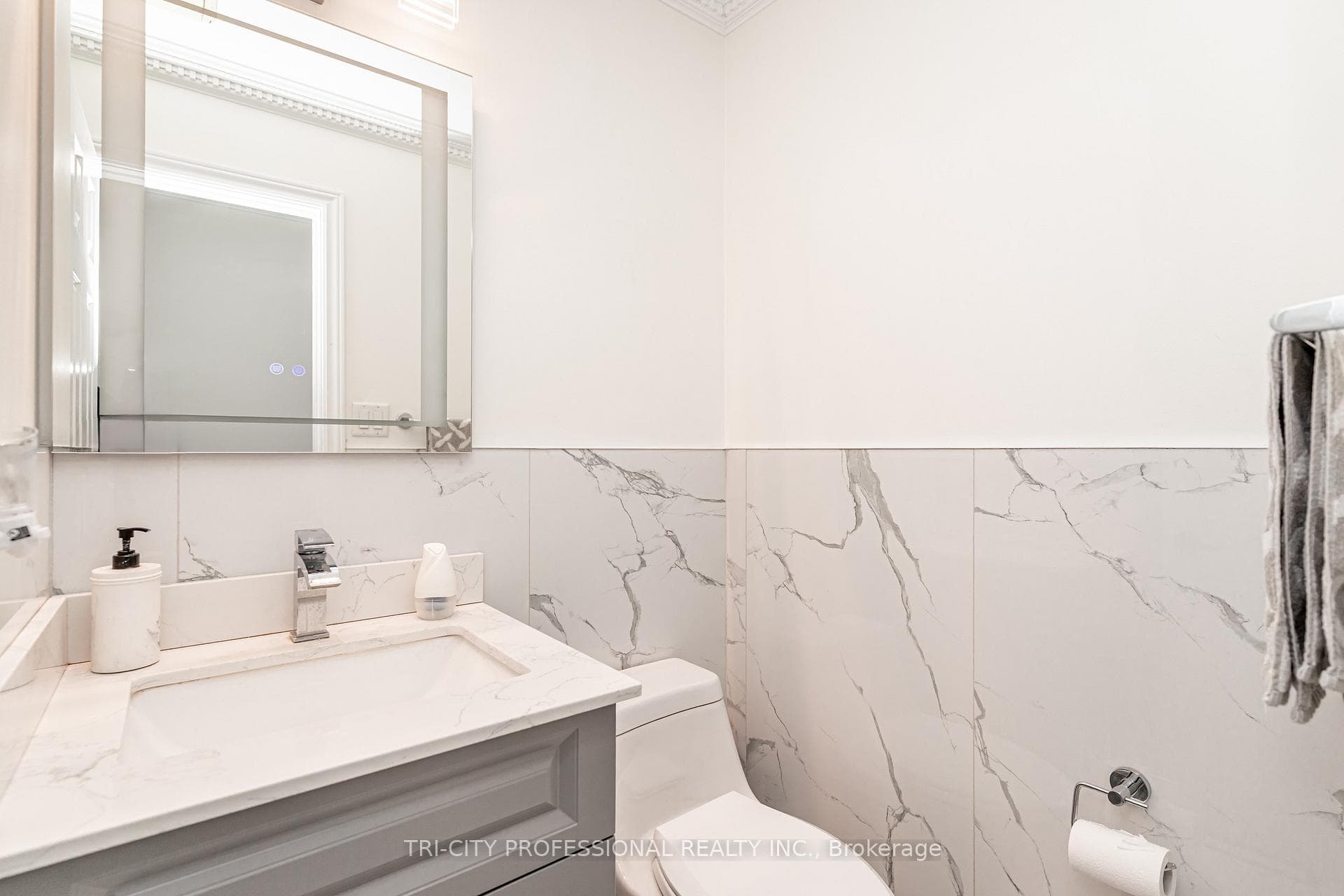 2 Burnley Place photo 18