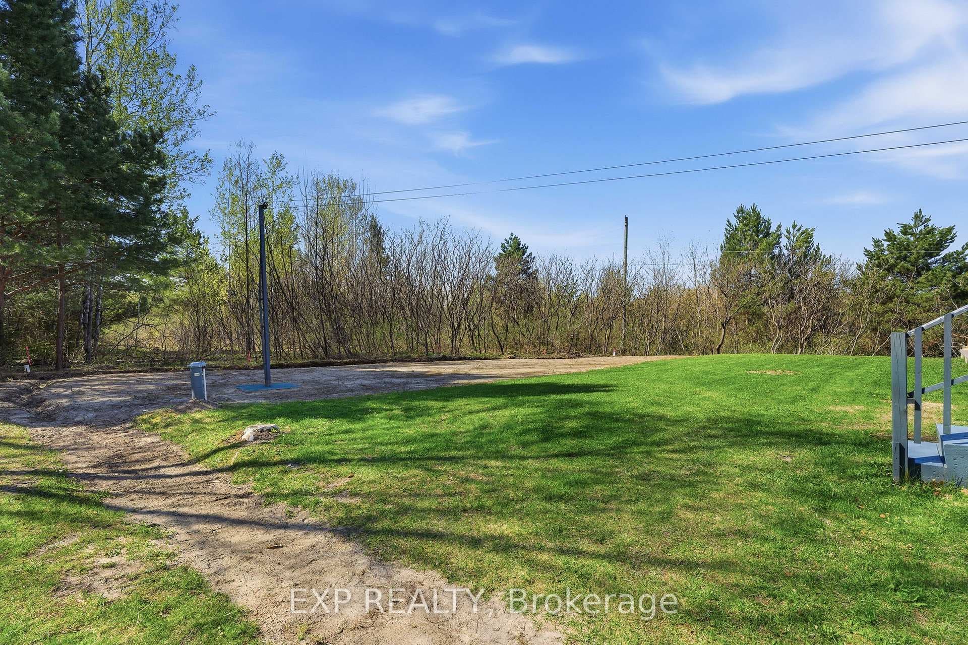 568 LAKE GEORGE Road photo 45
