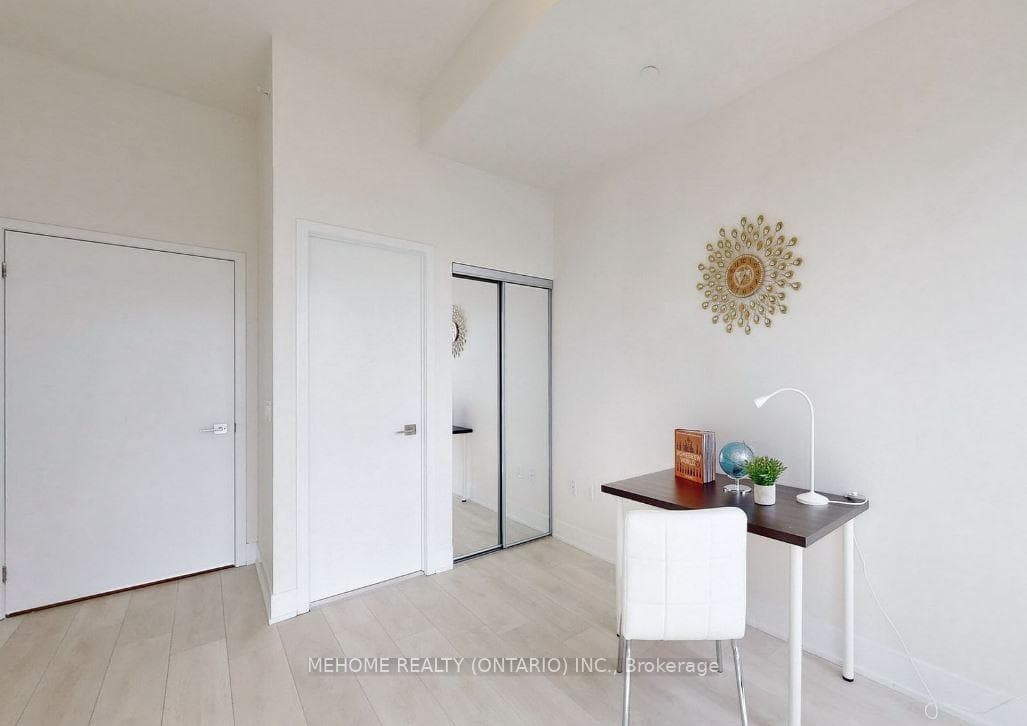2916 Highway 7 Road Unit 503 photo 12