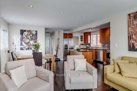 48 Glencrest Boulevard photo 5
