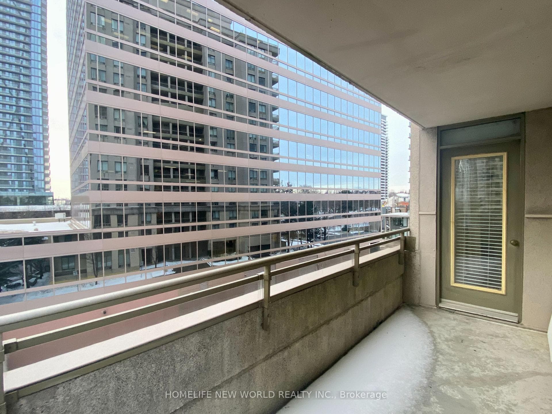 260 Doris Avenue Unit 502 photo 31