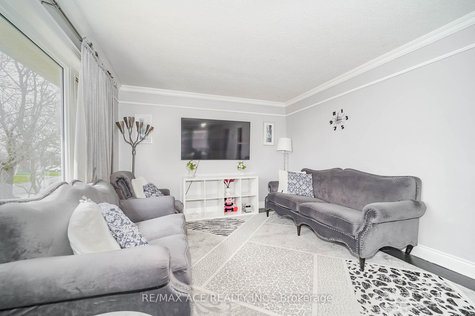 1425 Lakefield Street photo 13