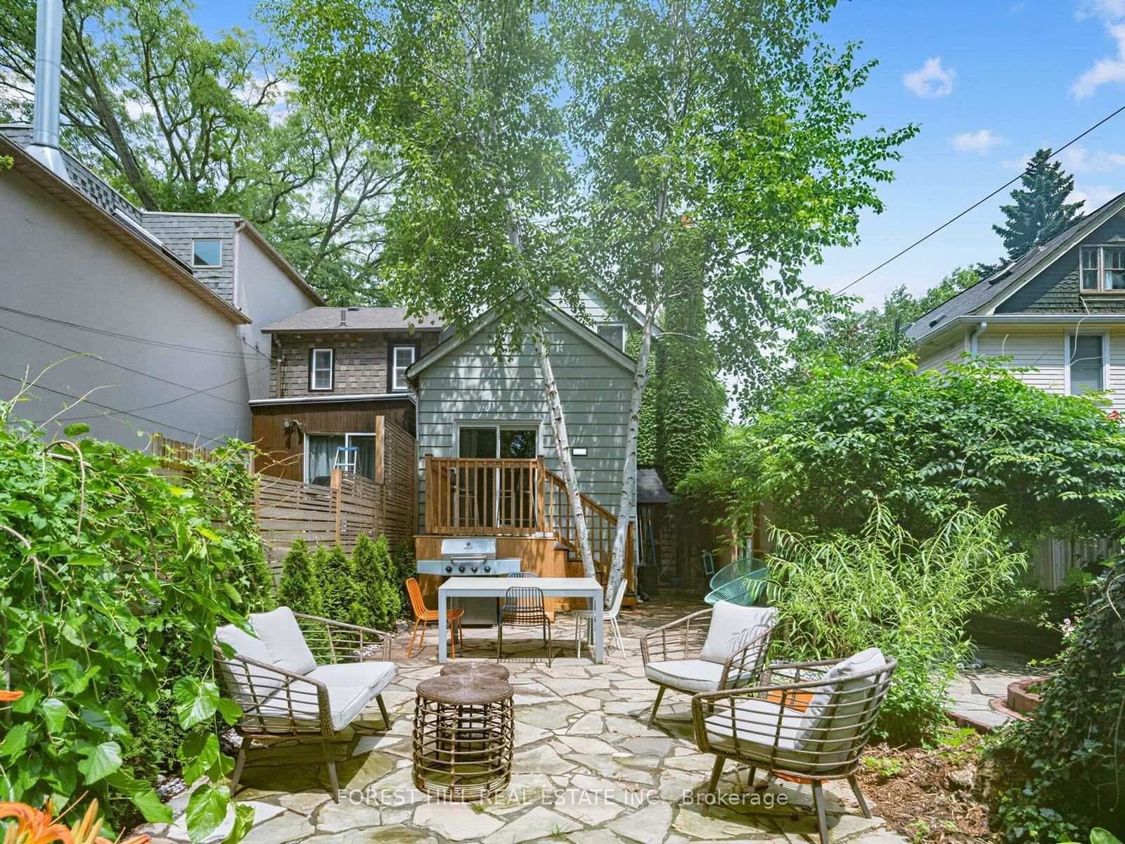401 Balliol Street photo 31