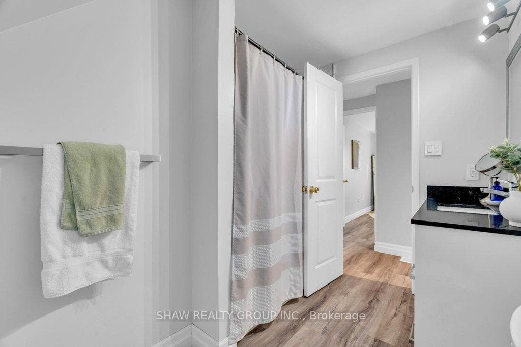 31 Sandalwood Drive photo 32