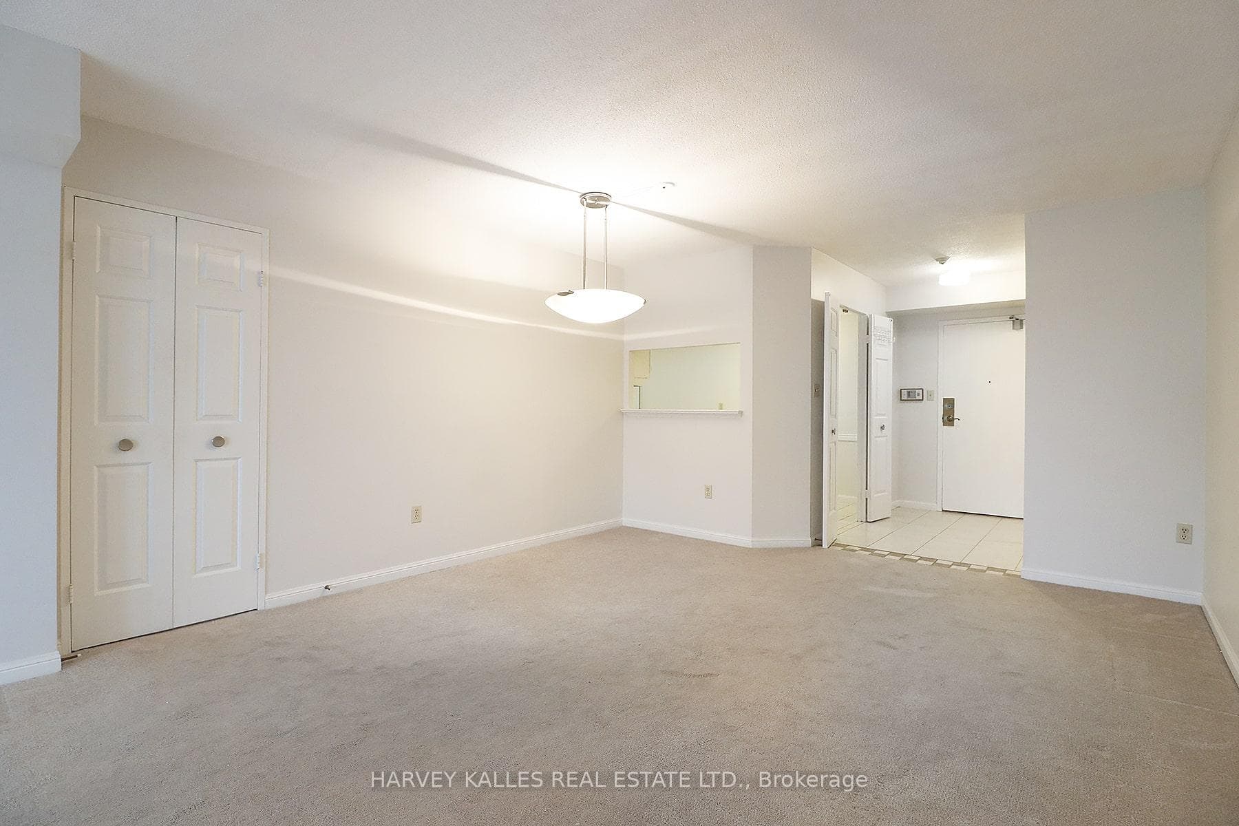 5444 Yonge Street Unit 1010 photo 9