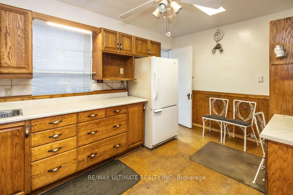 170 Bellwoods Avenue photo 7