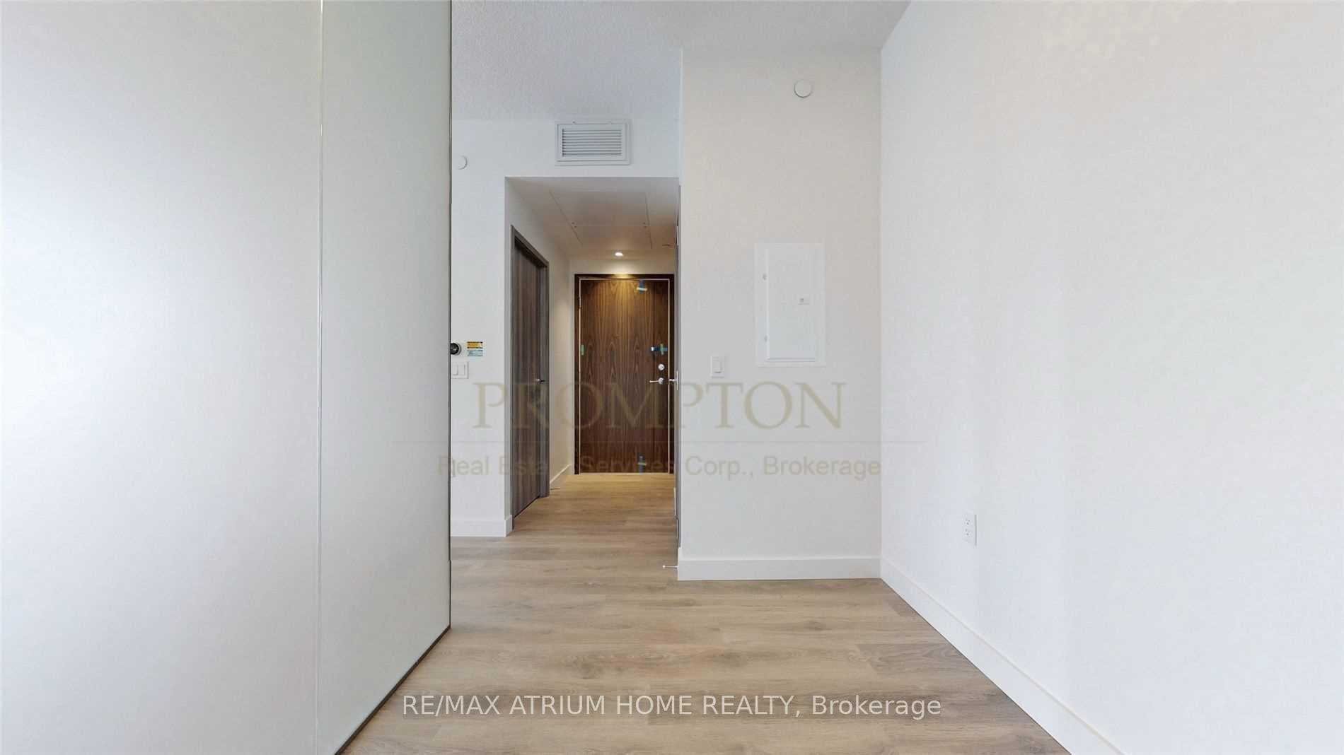 85 Mcmahon Drive Unit 1808 photo 13