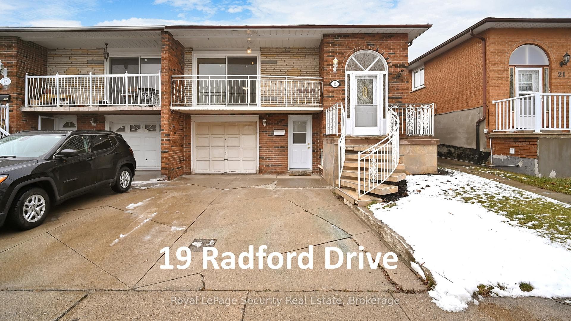 19 Radford Drive photo 1