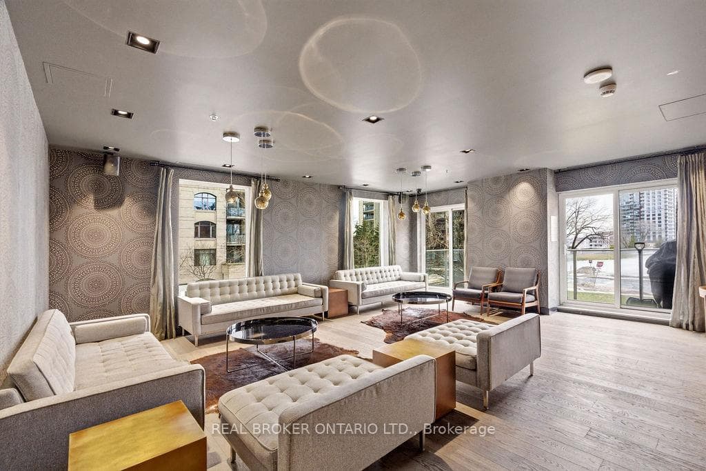 428 Sparks Street Unit 1403 photo 33