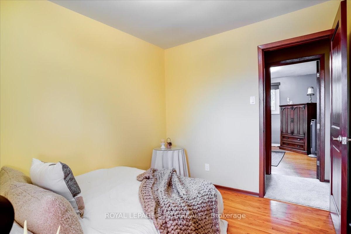 607 Iroquois Avenue photo 18
