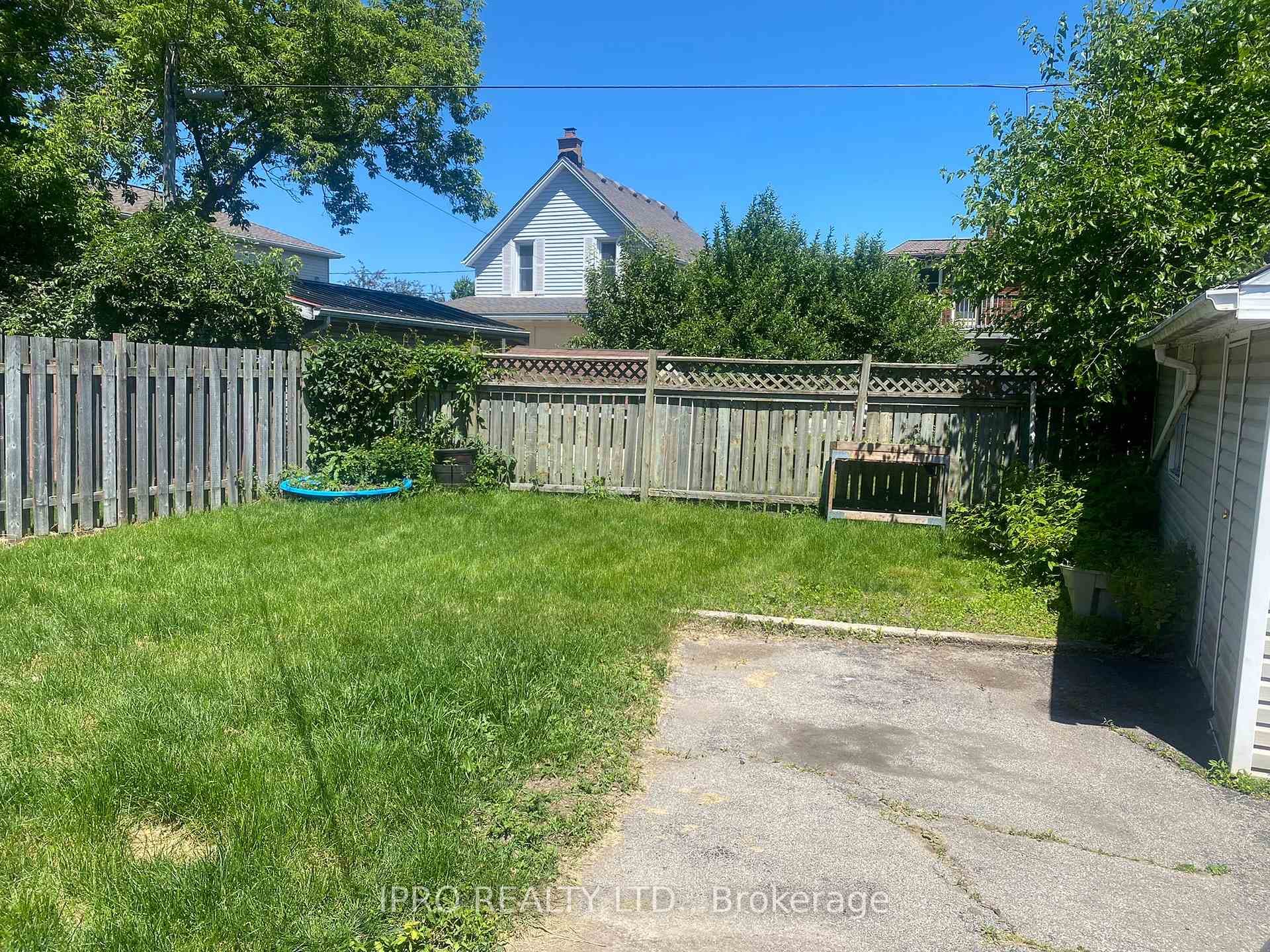 102 Ellis Avenue Unit MAIN photo 4