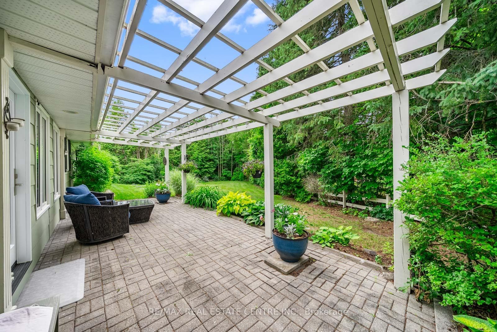 2 Cedar Drive photo 17