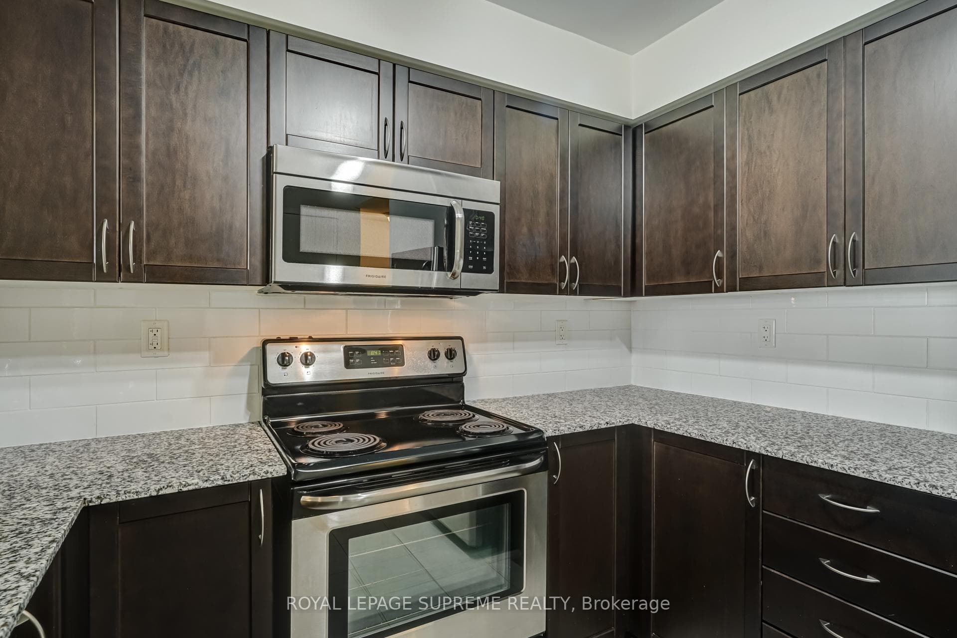 816 Lansdowne Avenue Unit 718 photo 10