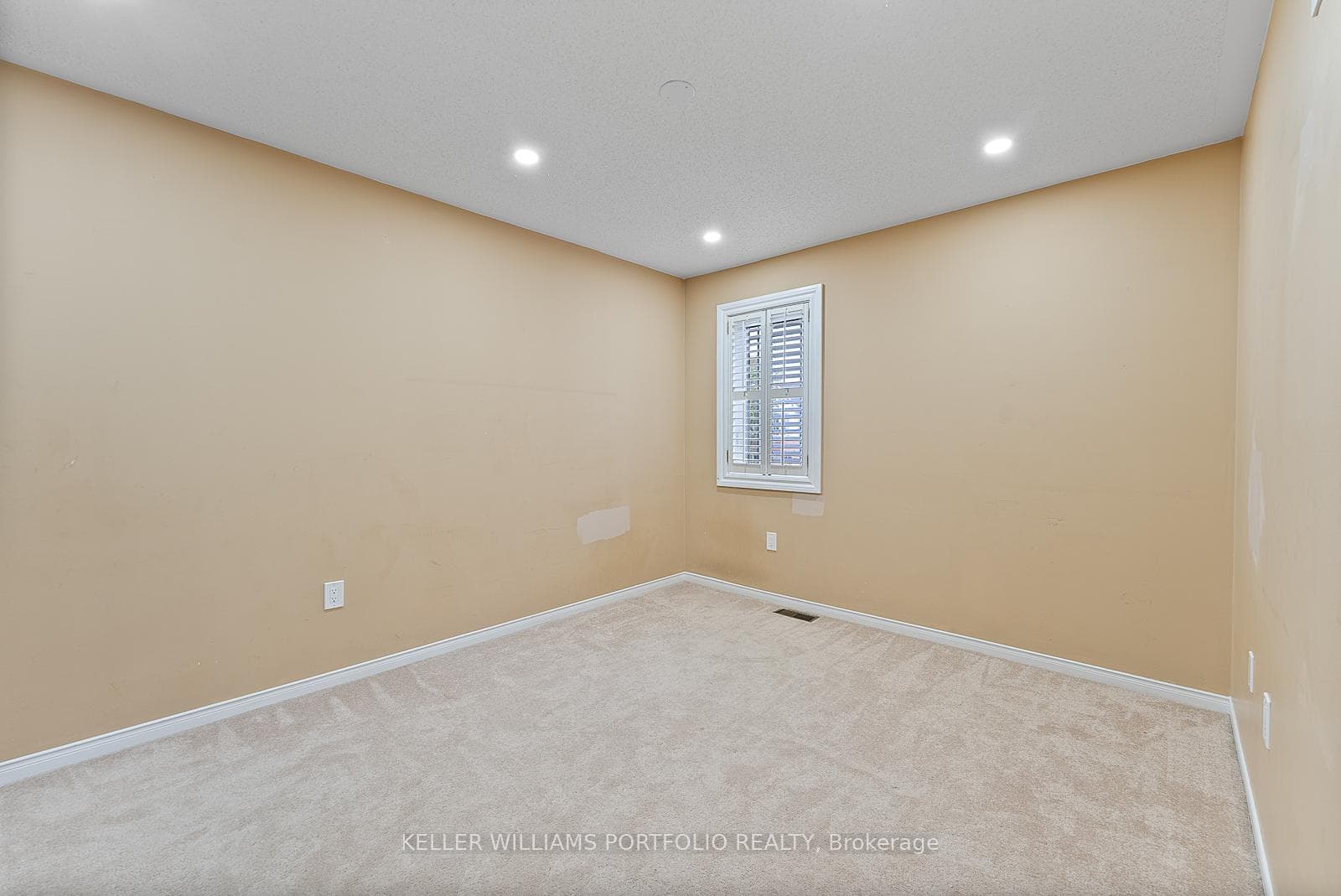 66 Armitage Crescent photo 31