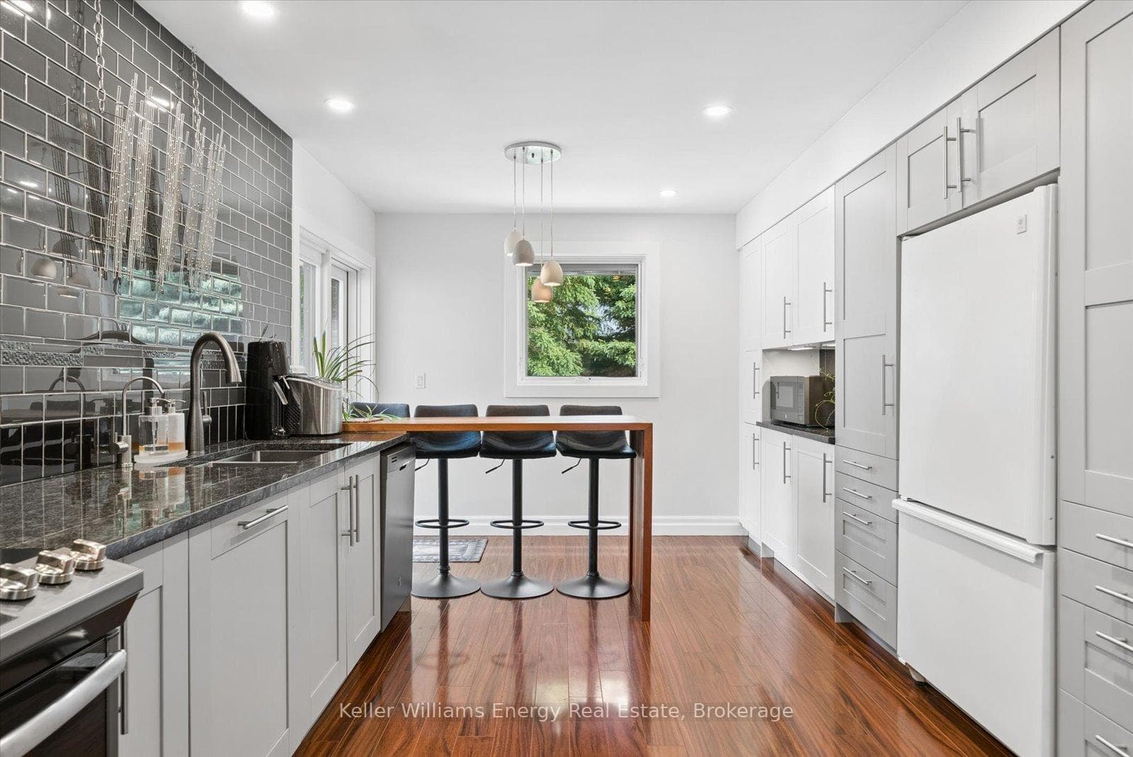 8280 Albert Court photo 13