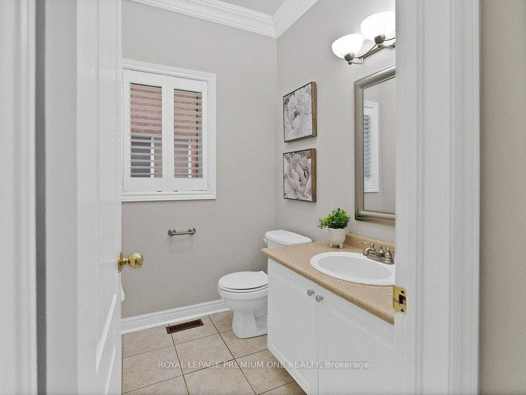60 Golden Gate Circle photo 16