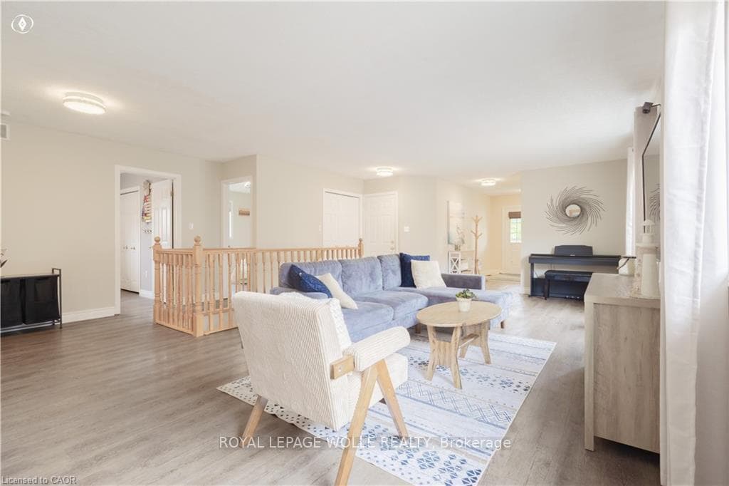 104 Kent Street photo 8