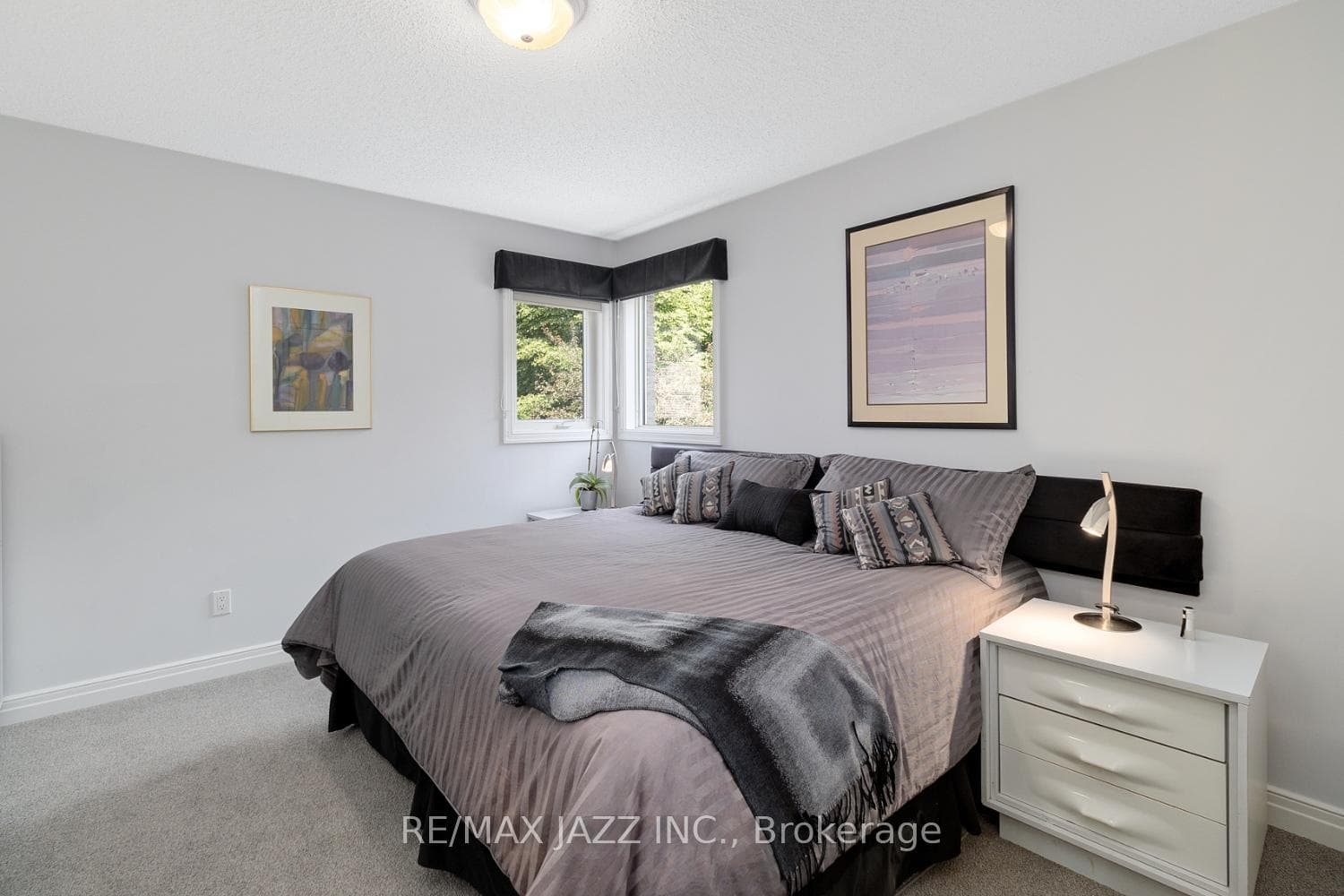 11 Rowland Court photo 16