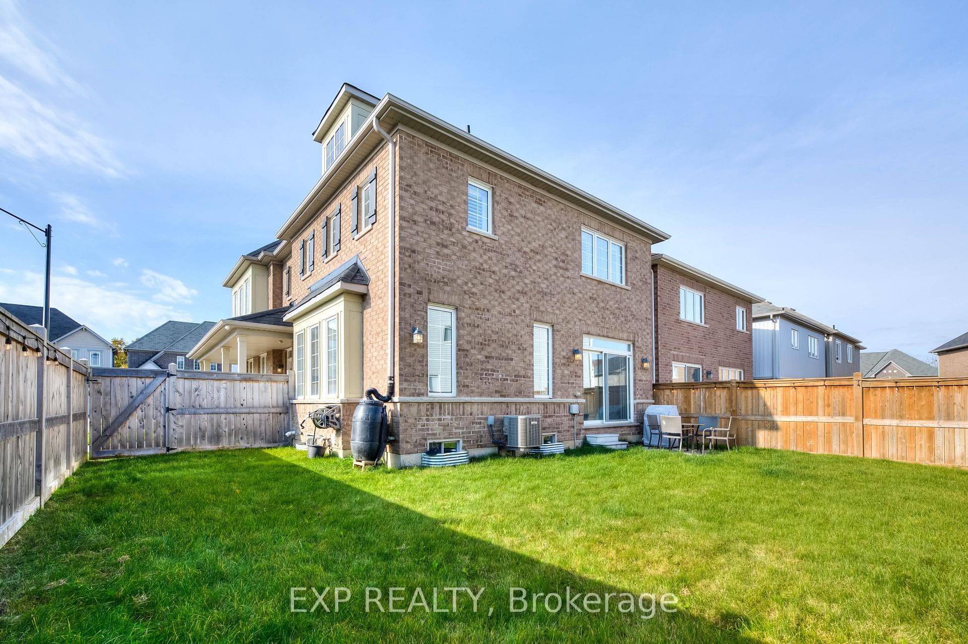 30 Fleming Crescent photo 32