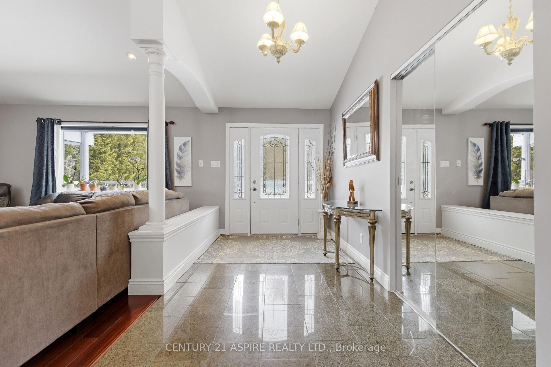 84 Pinewood Place photo 4