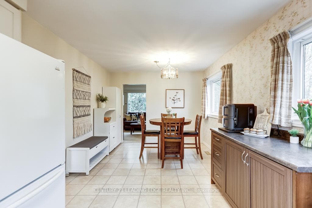 15 BAKERDALE Road photo 17