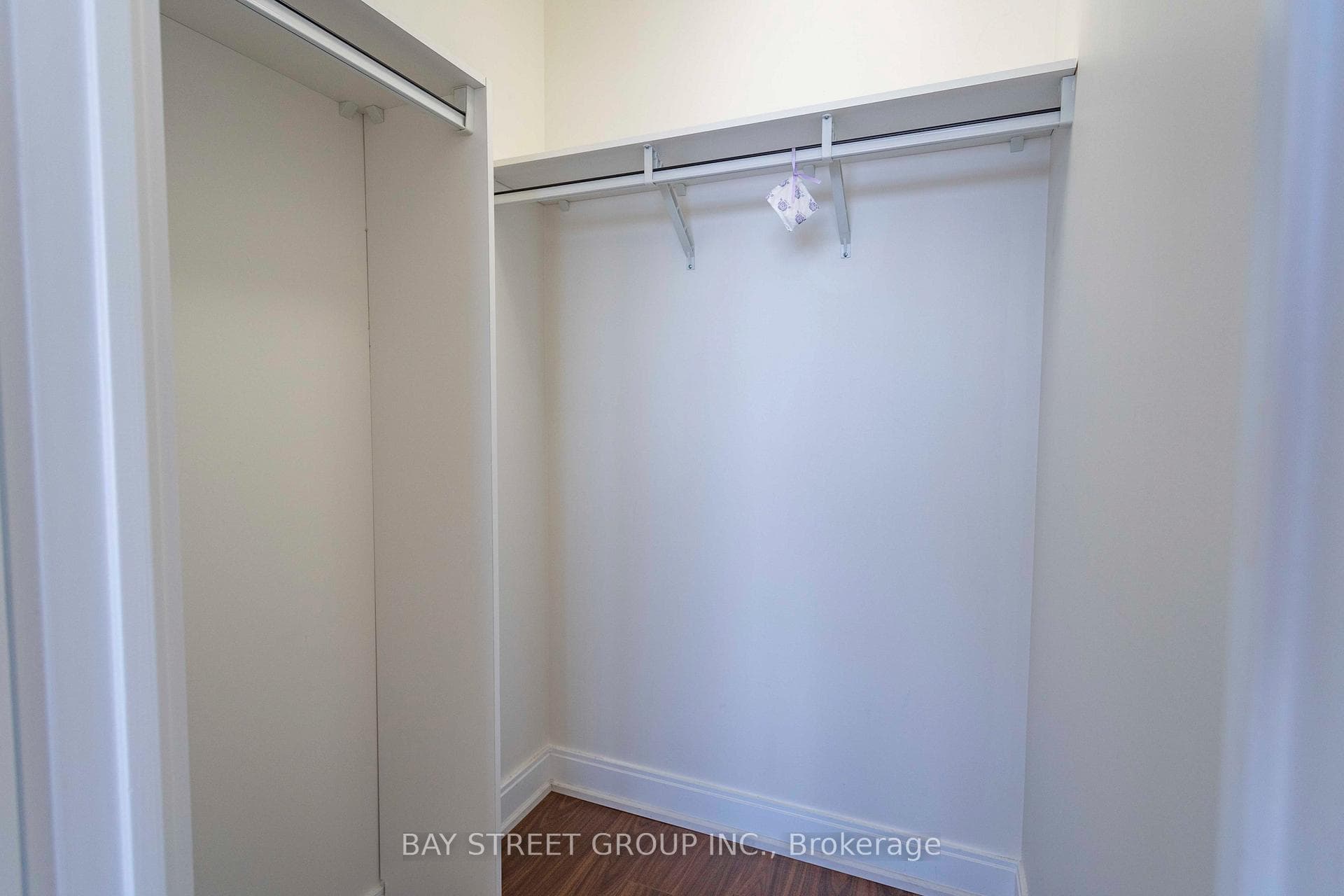 135 Village Green Square Unit 1818 photo 17