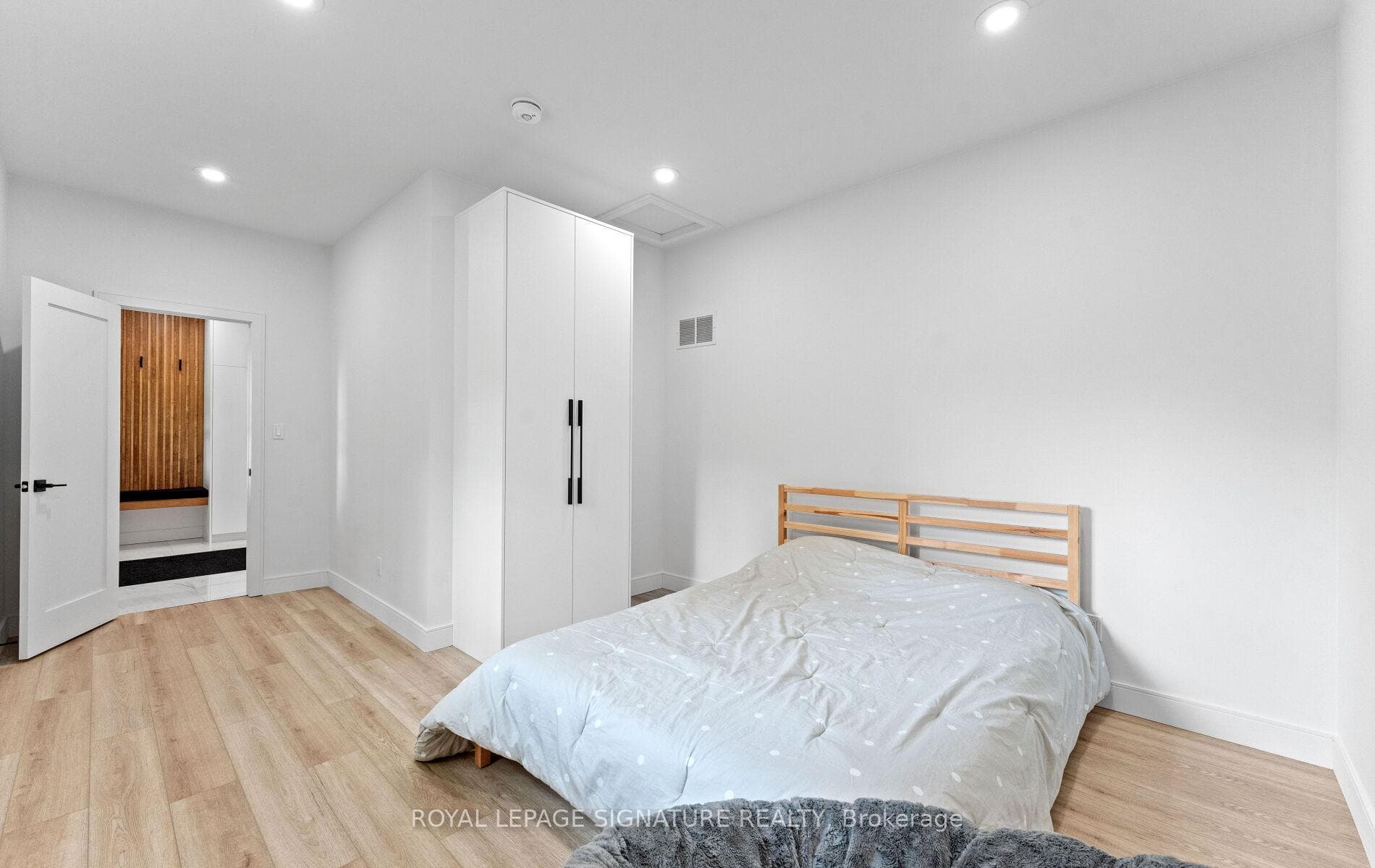 44 Sunnyshore Park Drive photo 26