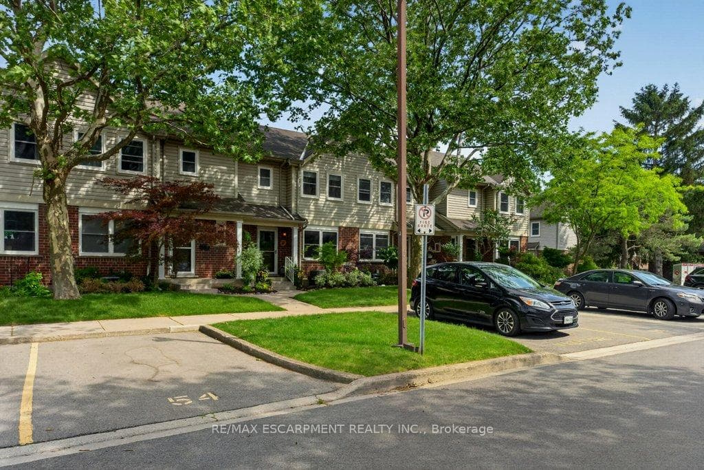 55 Kerman Avenue Unit 55 photo 5