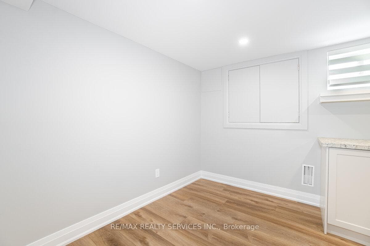 156 Vodden Street photo 23