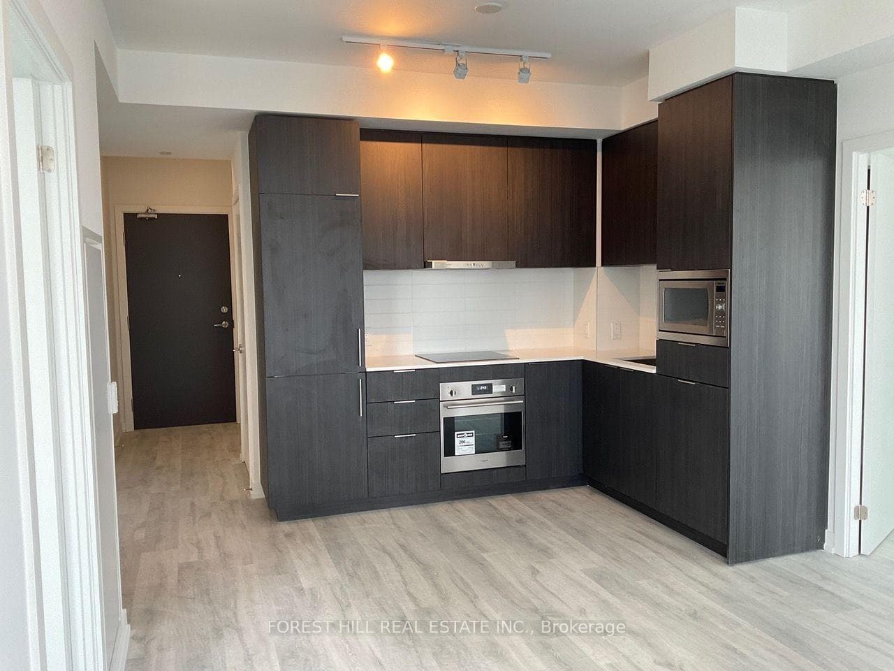 7 Golden Lion Heights Unit 1507 photo 7